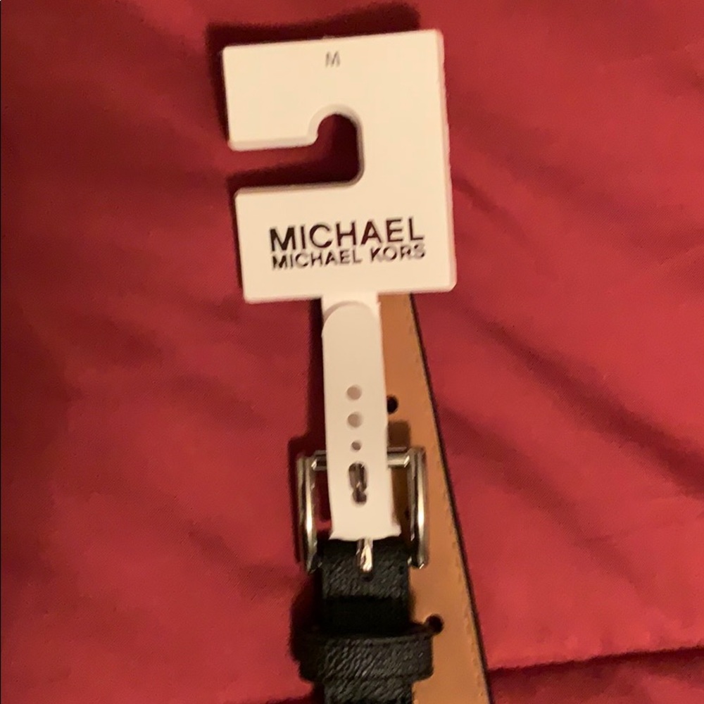 Michael Kors Logo PVC Belt Bag. Medium - Picture 2 of 8